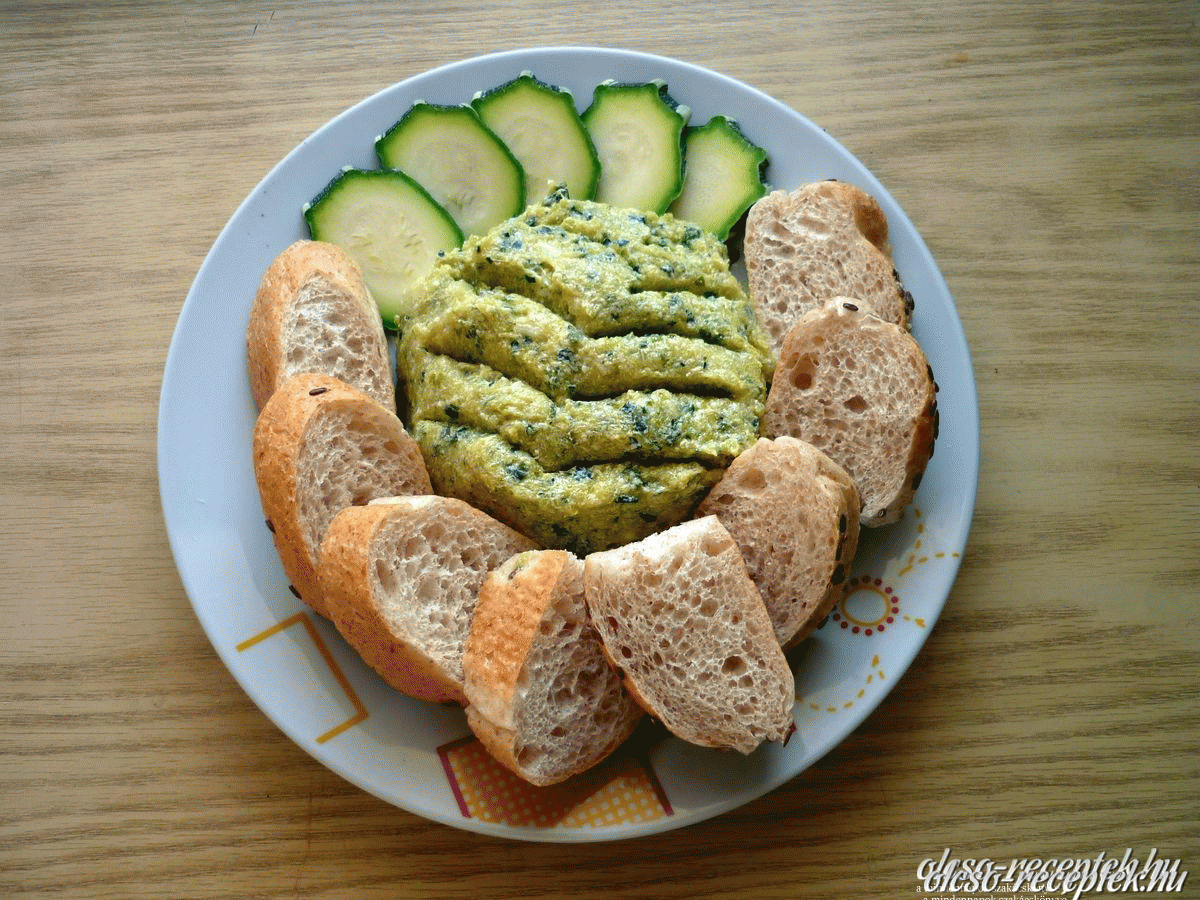 Cukkinipástétom