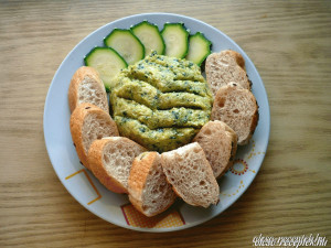 Cukkinipástétom