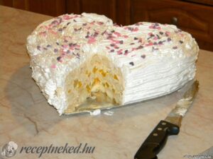 Oroszkrém torta babapiskótával kép