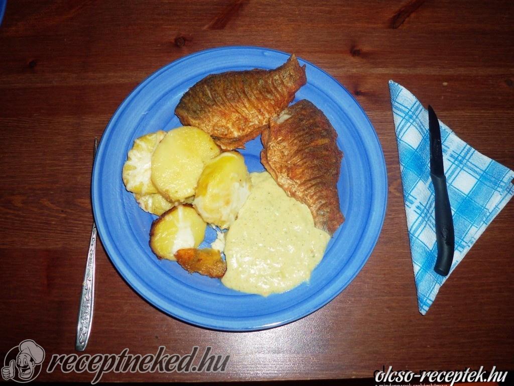 Hal paprikás-lisztben tejszínes zöldségmártással
