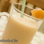 Banános, őszibarackos shake kép
