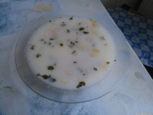 Tejes cukkinileves