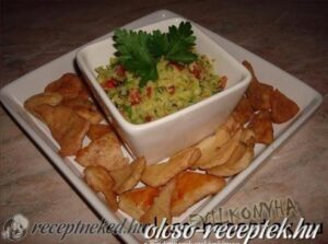 Guacamole csirke chips-el kép