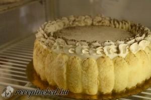 Babapiskótás torta